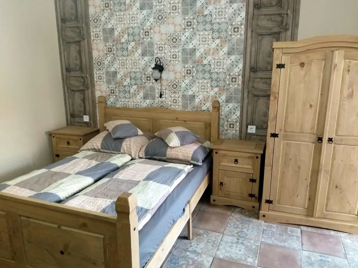 Apartahotel Hacienda Apartmanok Eger