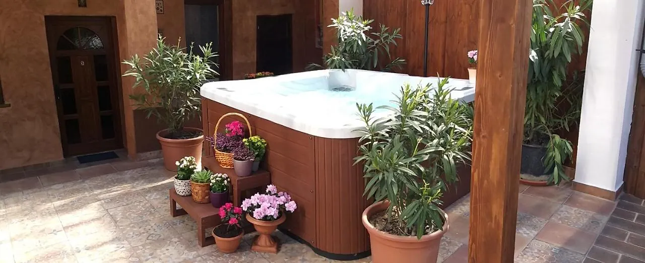 Apartahotel Hacienda Apartmanok Eger